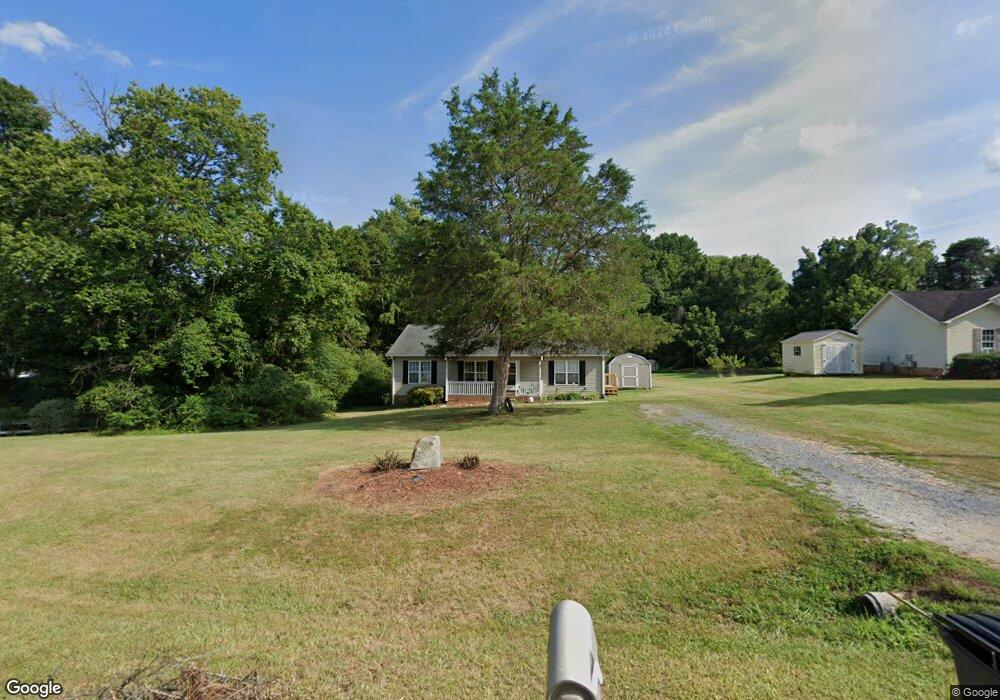 2910 Woodhaven Dr, Asheboro, NC 27205 - photo 1