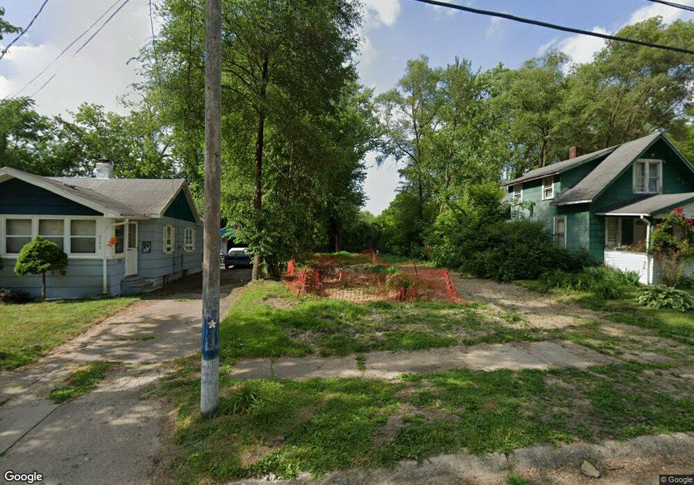 2313 Winifred Dr, Flint, MI 48506 - photo 1