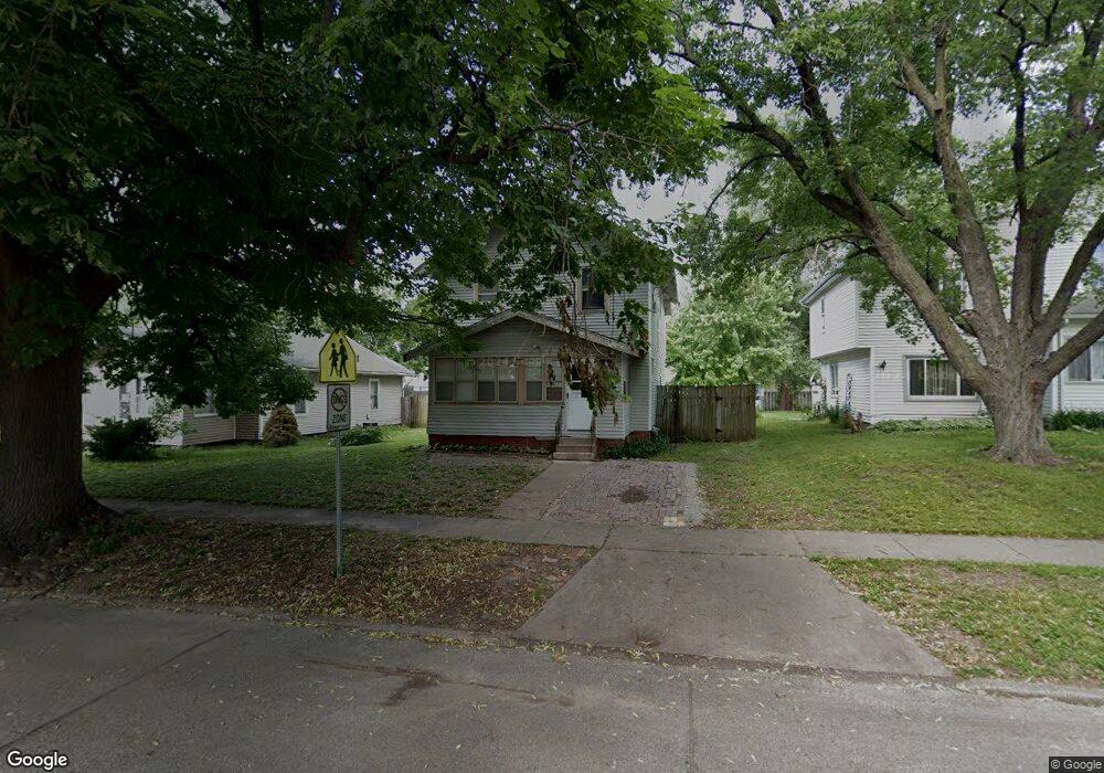 3218 Cambridge St, Des Moines, IA 50313 - photo 1