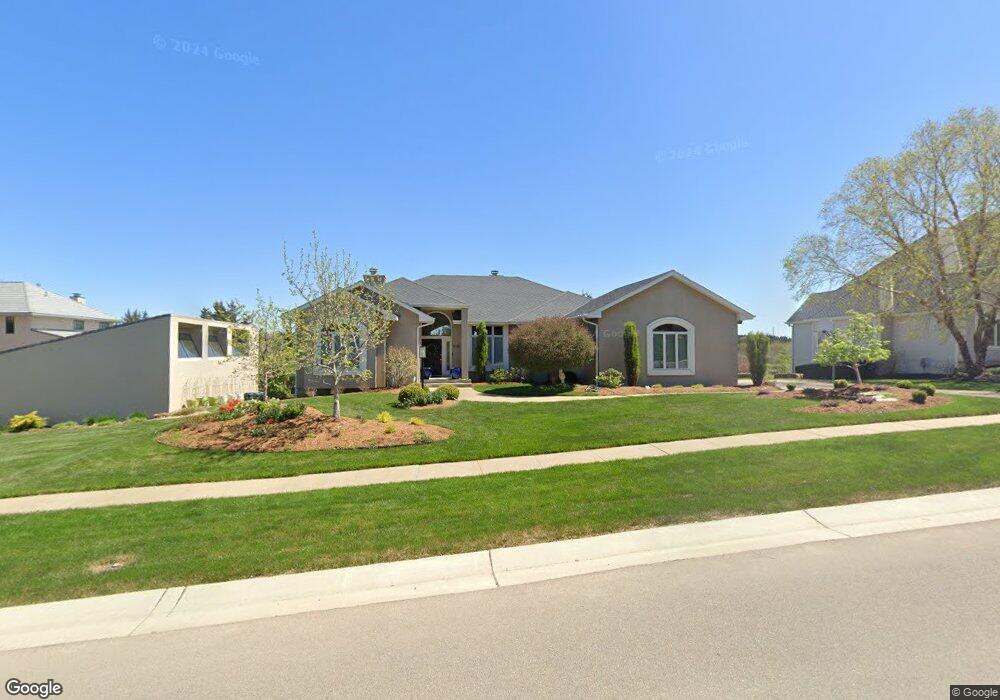 3824 SW Clarion Park Dr, Topeka, KS 66610 - photo 1