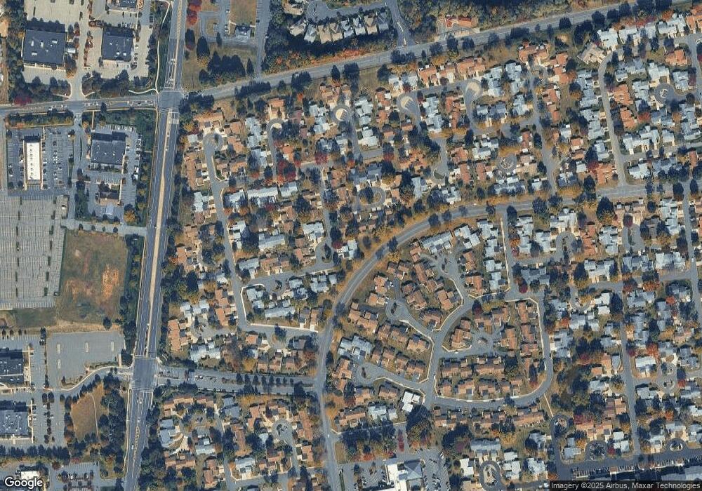 93 Dogwood Plaza, Monroe Township, NJ 08831 - photo 1