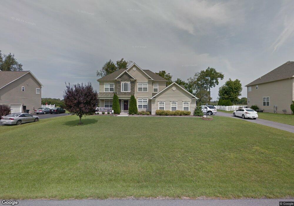 872 Shannon Dr N, Greencastle, PA 17225 - photo 1