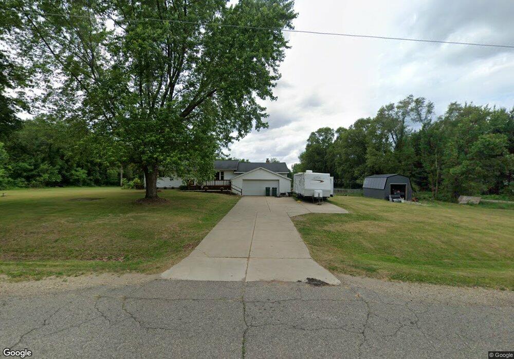 1440 Pine Row Dr, Wayland, MI 49348 - photo 1