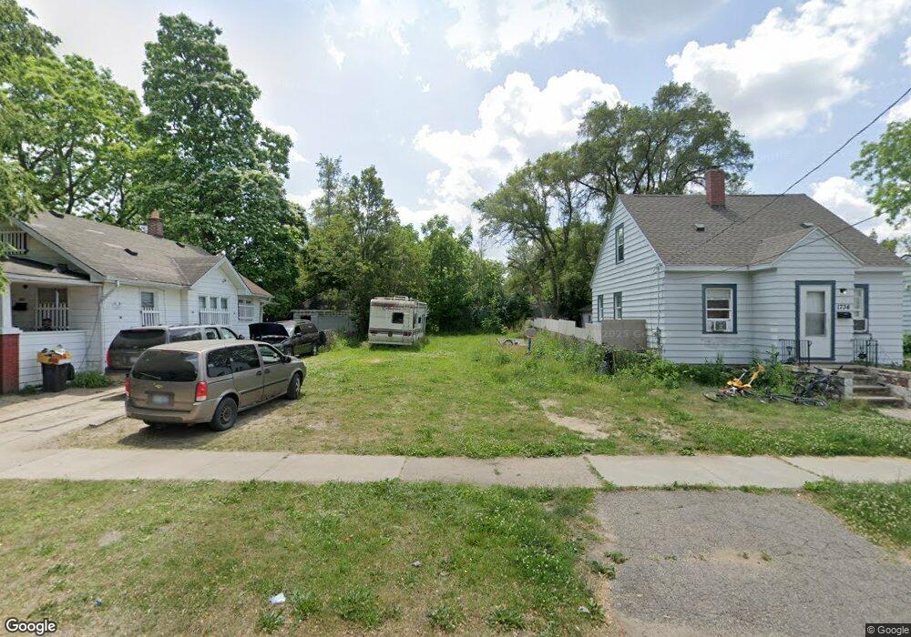 1738 Wyoming Ave, Flint, MI 48506 - photo 1
