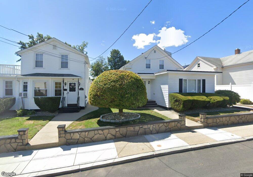 7 Pike St, West Warwick, RI 02893 - photo 1