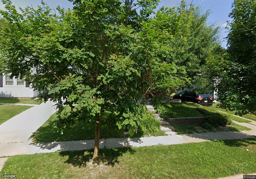 1022 26th St SE, Cedar Rapids, IA 52403 - photo 1