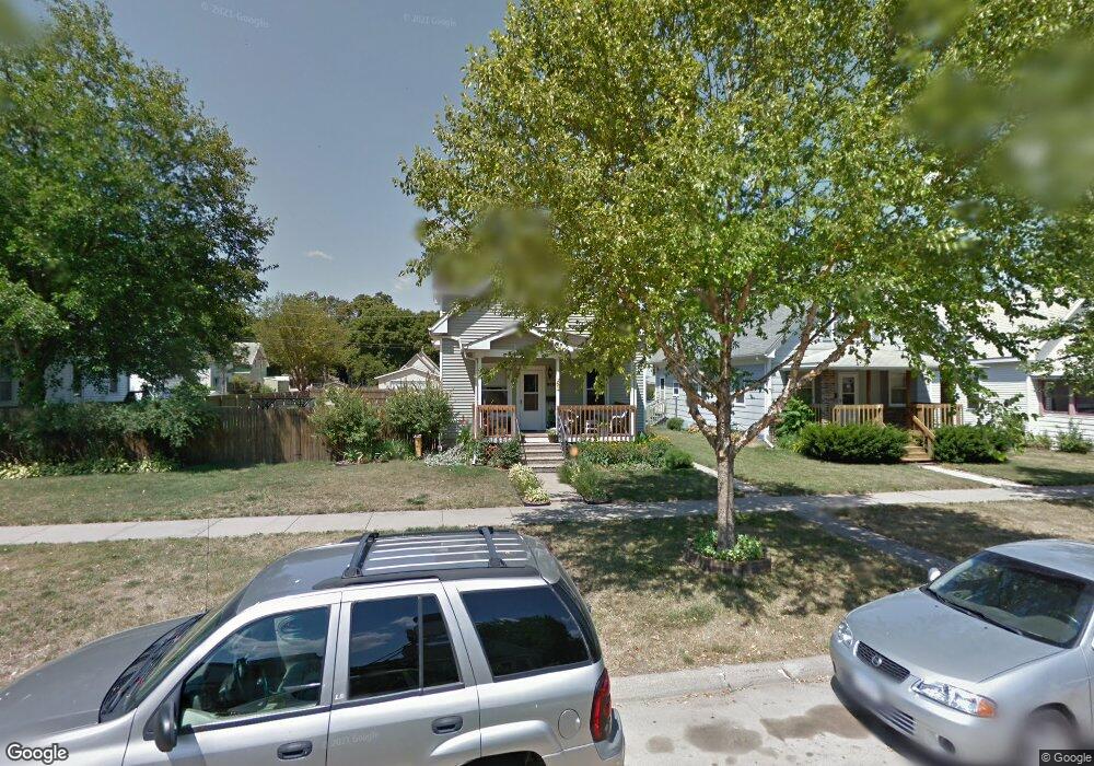 910 8th St SW, Cedar Rapids, IA 52404 - photo 1