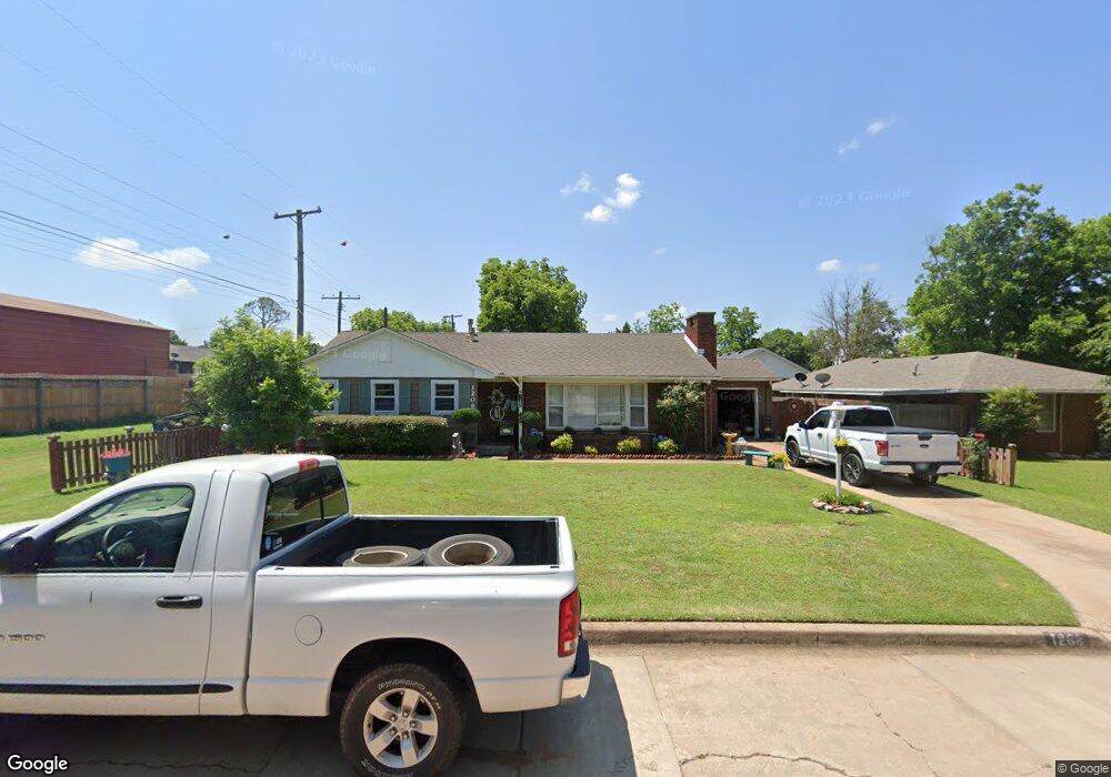 1208 W Jones Ave, Duncan, OK 73533 - photo 1