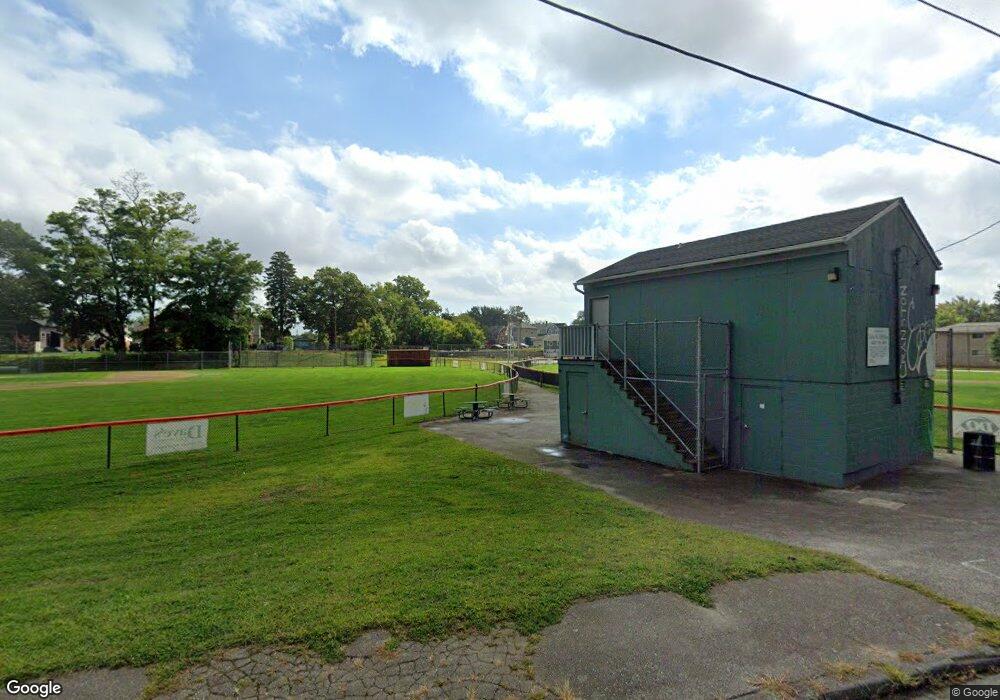 85 Beachmont Ave, Cranston, RI 02905 - photo 1