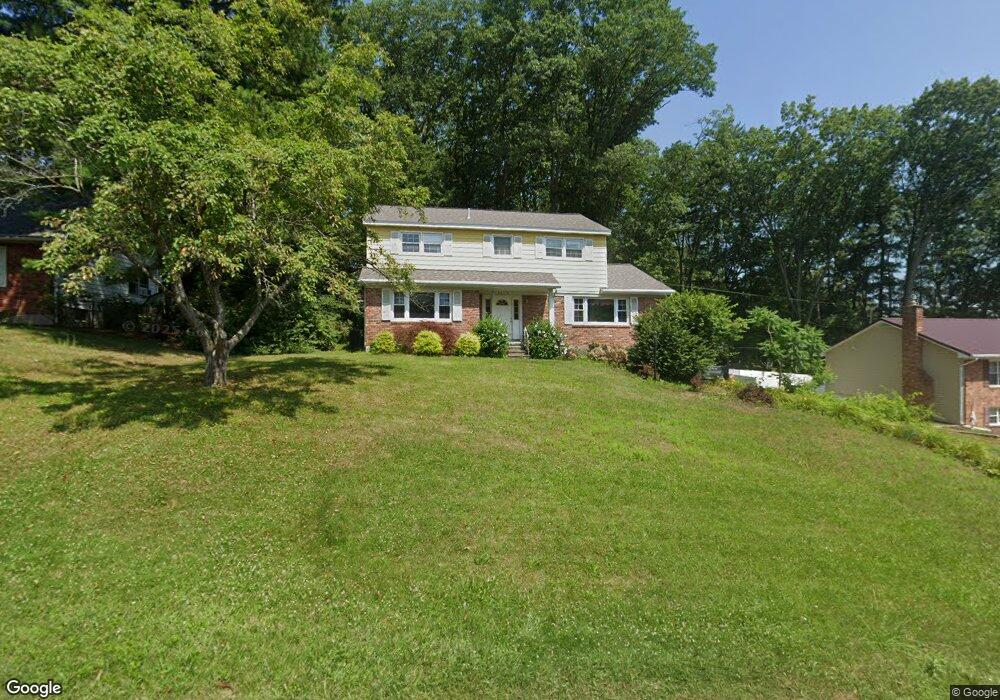 2279 Pinehaven Dr, Schenectady, NY 12309 - photo 1