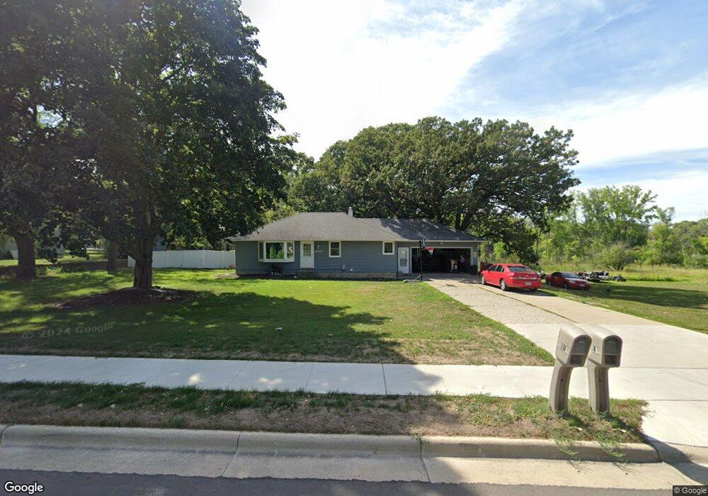 1602 12th St SW, Austin, MN 55912 - photo 1