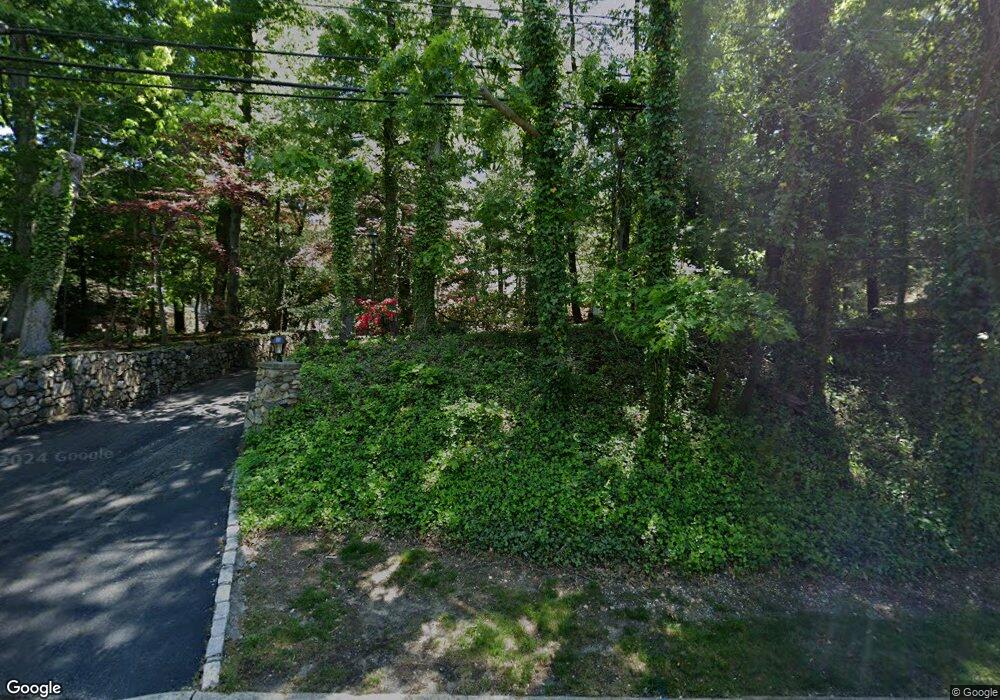 367 Harned Rd, ComMacK, NY 11725 - photo 1