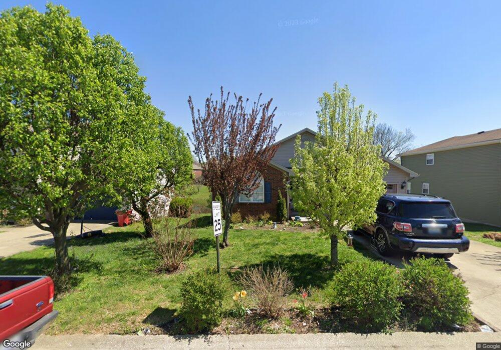 356 Village Dr, Frankfort, KY 40601 - photo 1