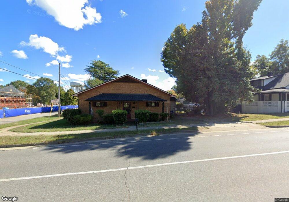 903 Wilson W Lee Blvd, Statesville, NC 28677 - photo 1