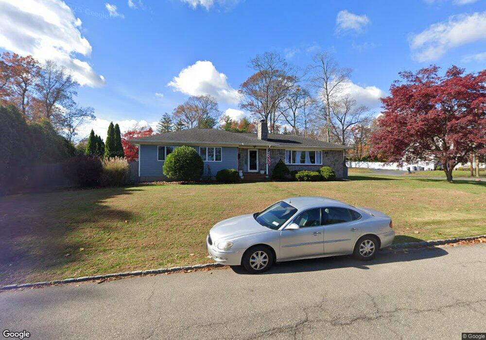 9 Woods End Rd, Dix Hills, NY 11746 - photo 1