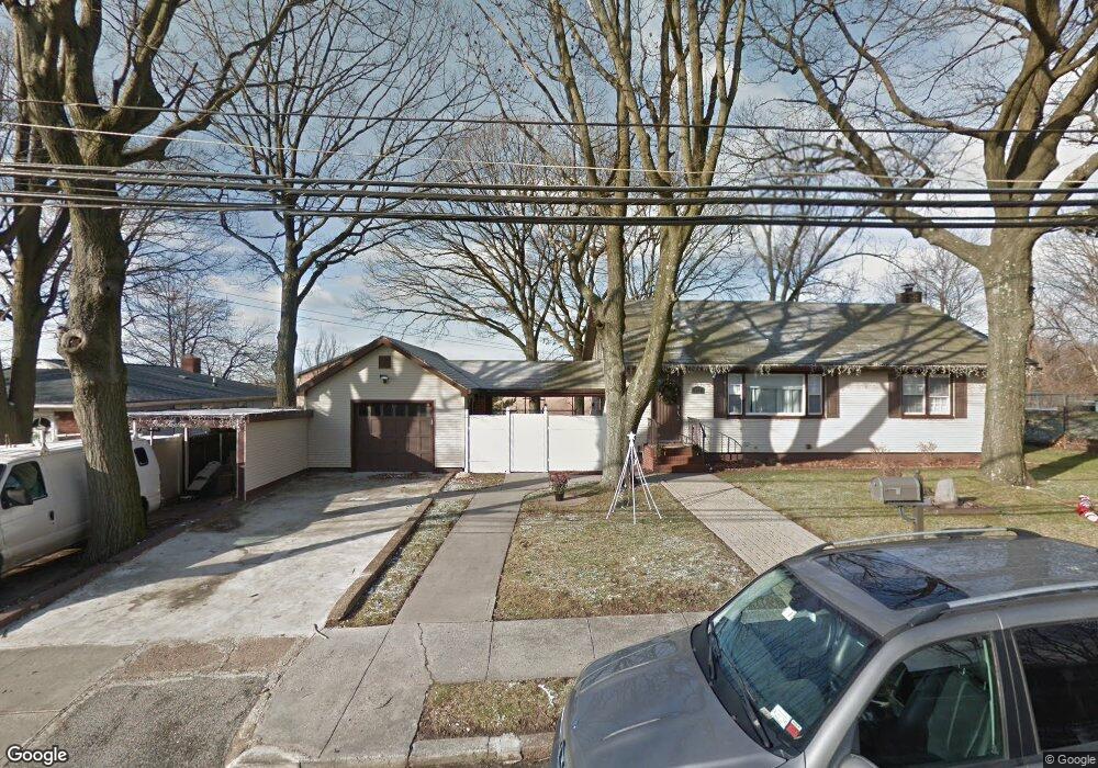 112 Weiner St, Staten Island, NY 10309 - photo 1