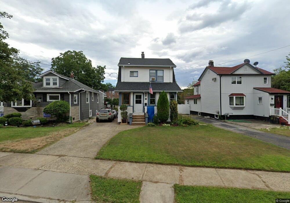 28 Noble St, Lynbrook, NY 11563 - photo 1