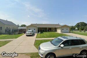 613 N Elm St, Red Cloud, NE 68970