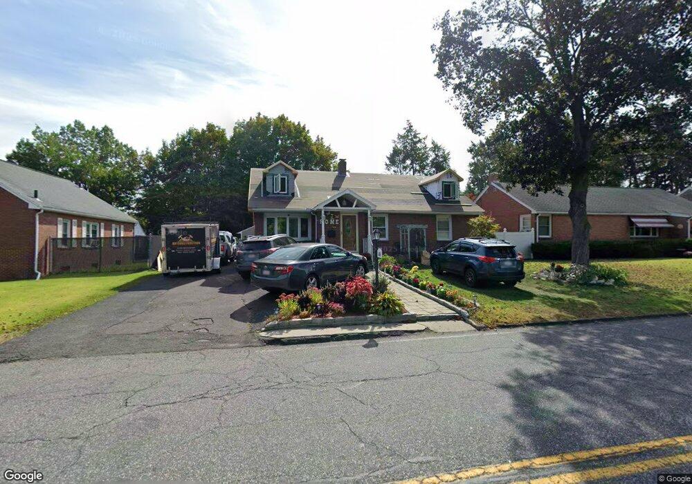 604 Pleasant St, Holyoke, MA 01040 - photo 1