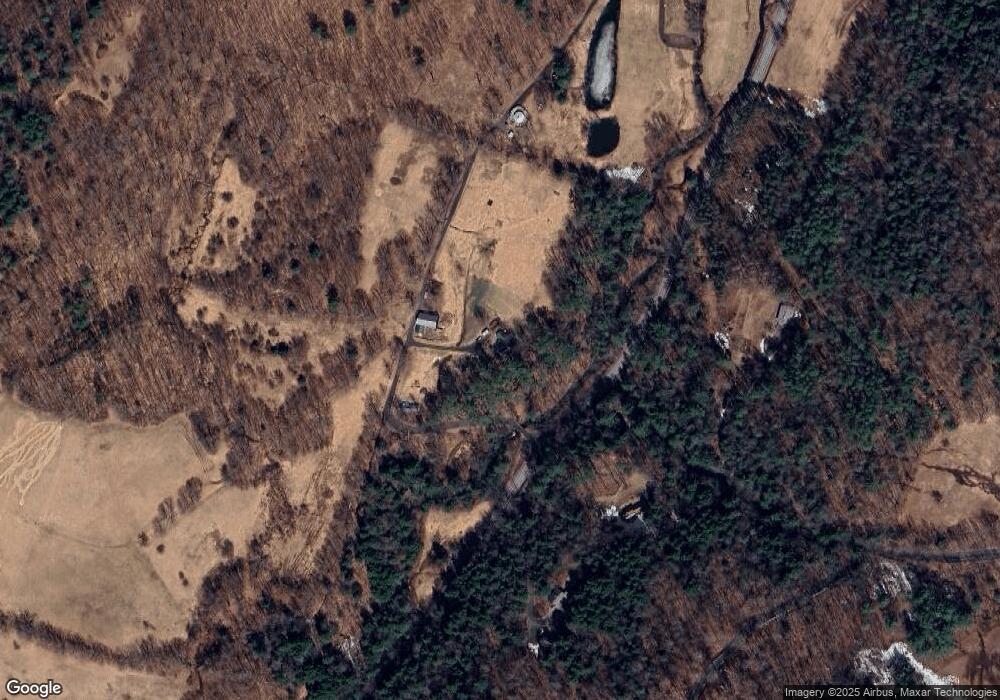 3533 Pomfret Rd, Pomfret, VT 05067 - photo 1