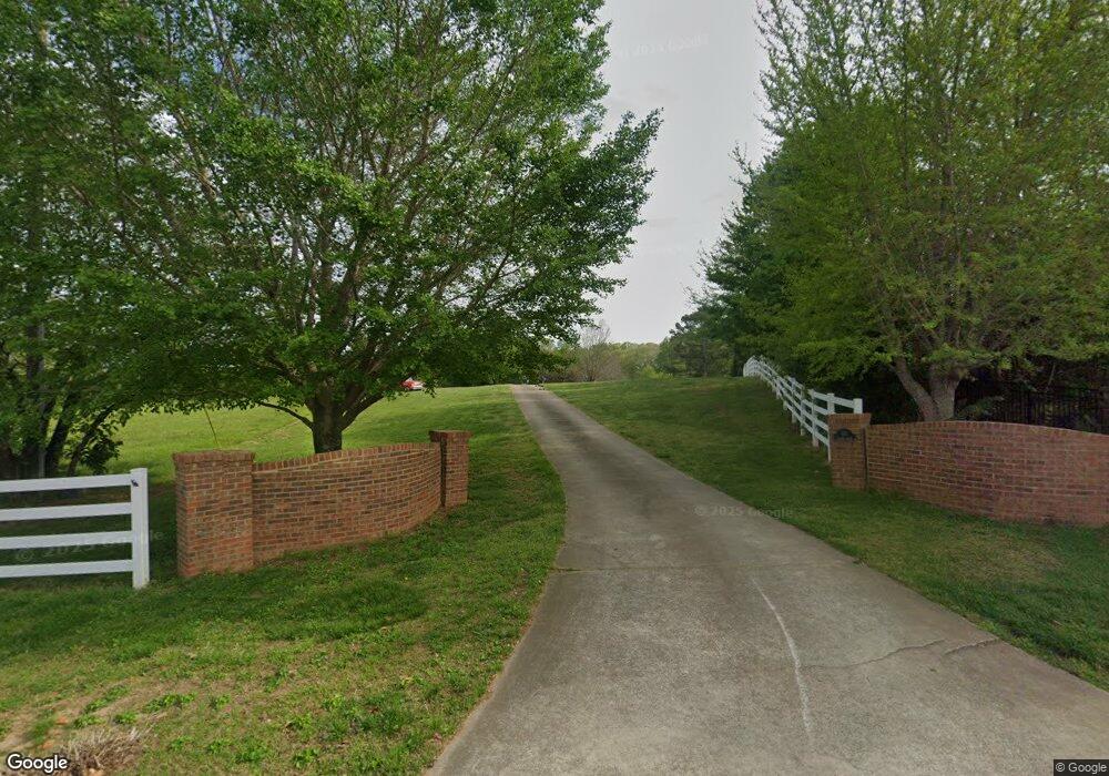 118 Holiday Rd, Buford, GA 30518 - photo 1