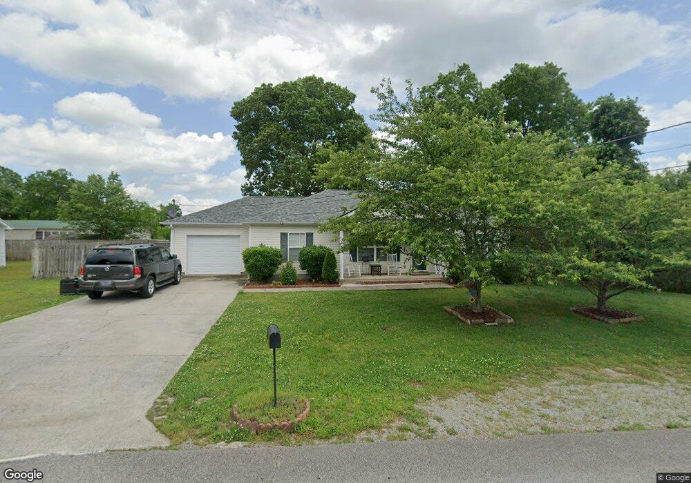 202 Saddlewood Dr, Shelbyville, TN 37160 - photo 1