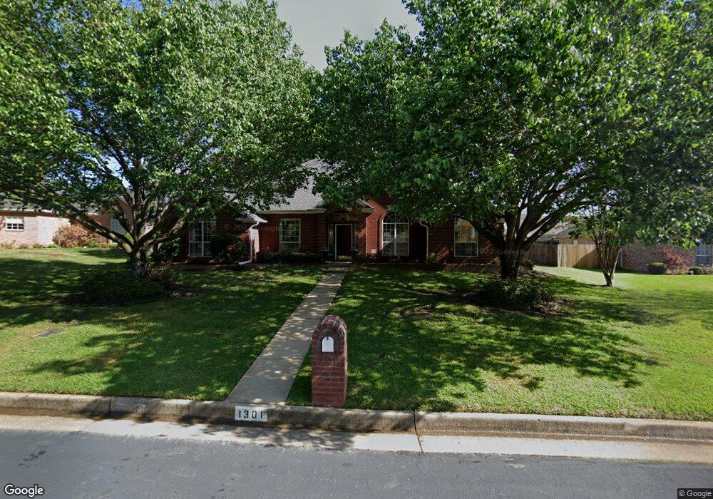 1301 Spring Branch Dr, Tyler, TX 75703 - photo 1