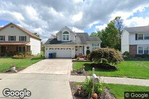 6860 Spruce Pine Dr, Columbus, OH 43235