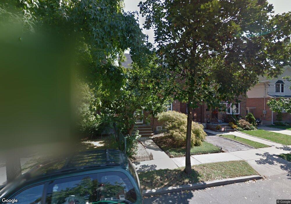 2927 164th St, Flushing, NY 11358 - photo 1