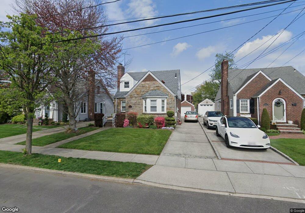 208 White Rd, Mineola, NY 11501 - photo 1