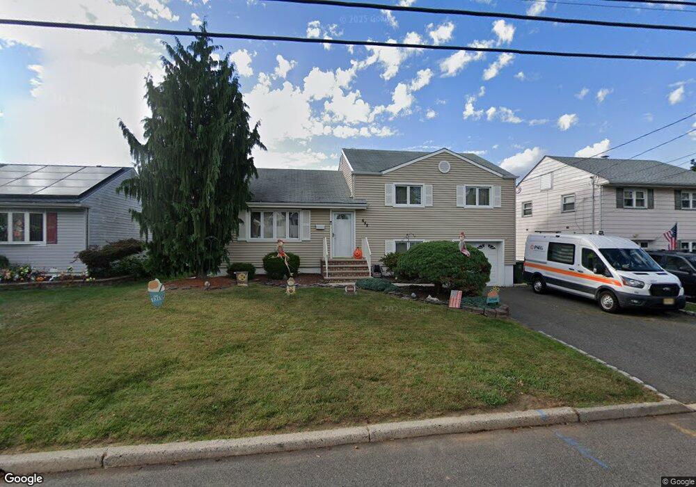 652 Princeton Rd, Linden, NJ 07036 - photo 1