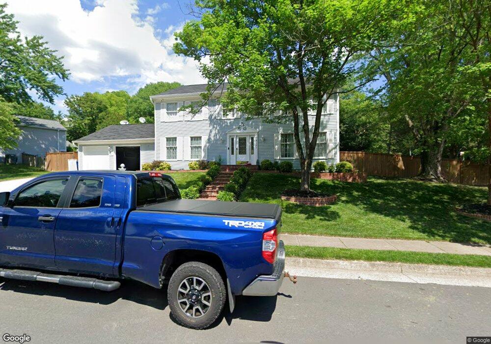 8101 Winding Way Ct, Springfield, VA 22153 - photo 1