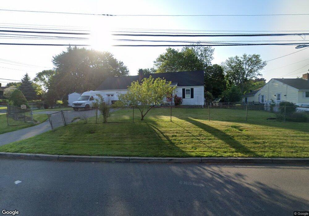 434 Pond Point Ave, Milford, CT 06460 - photo 1