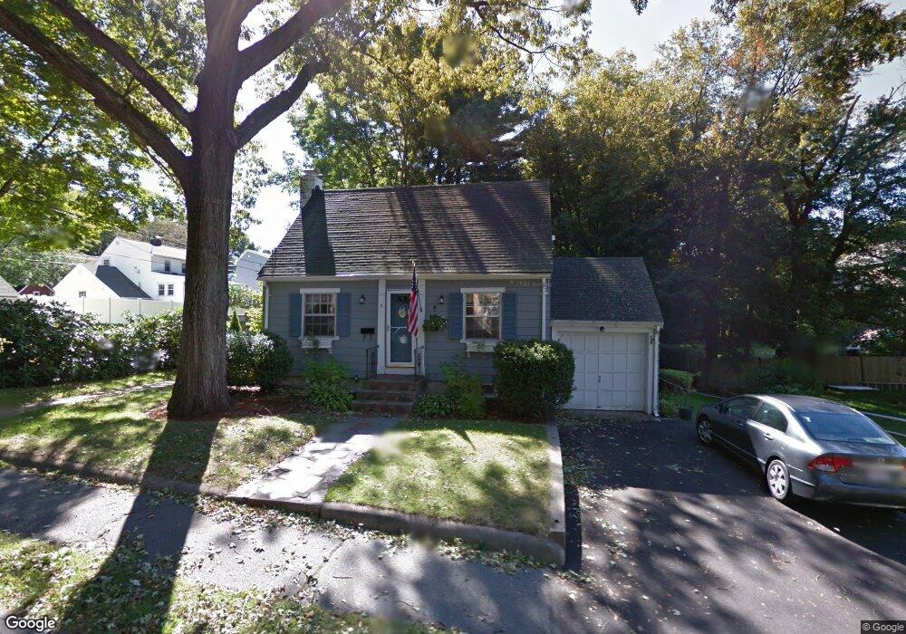 8 Robert St, Wakefield, MA 01880 - photo 1