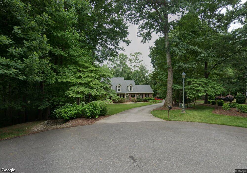 704 Maplewood Ln, Statesville, NC 28625 - photo 1