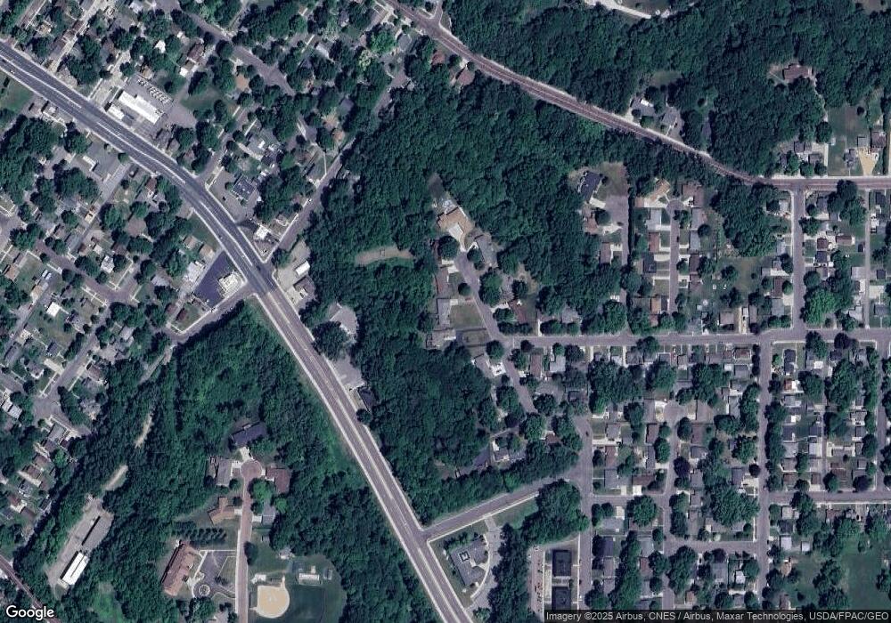 310 Woodshire Dr, Mankato, MN 56001 - photo 1