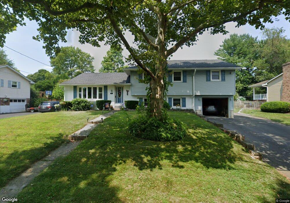 143 Jonathan Dr, Easton, PA 18045 - photo 1