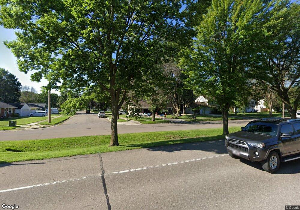 2001 W Oakland Ave, Austin, MN 55912 - photo 1