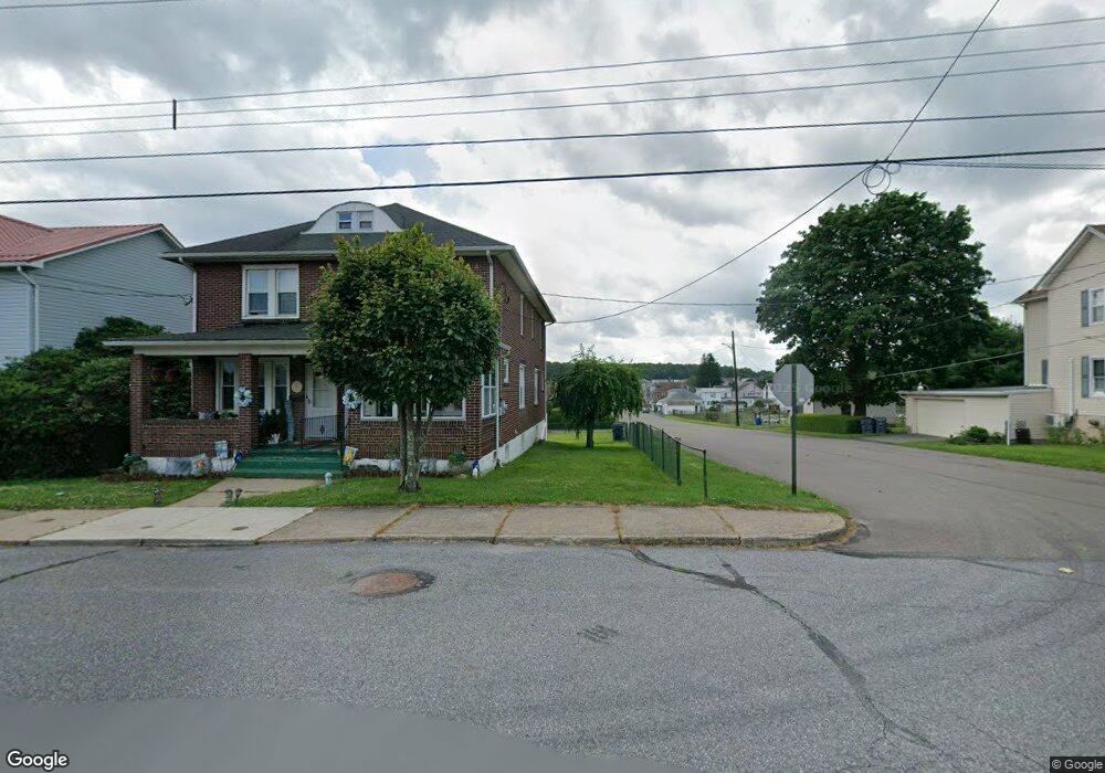 300 E Grant St, McAdoo, PA 18237 - photo 1