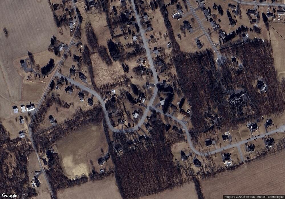 525 Round Table Dr, Nazareth, PA 18064 - photo 1