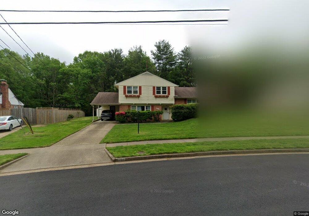 5213 Portsmouth Rd, Fairfax, VA 22032 - photo 1