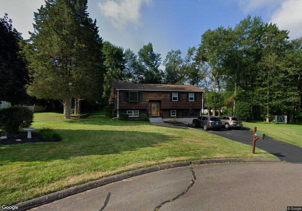 18 Pilgrim Ln, Meriden, CT 06451 - photo 1