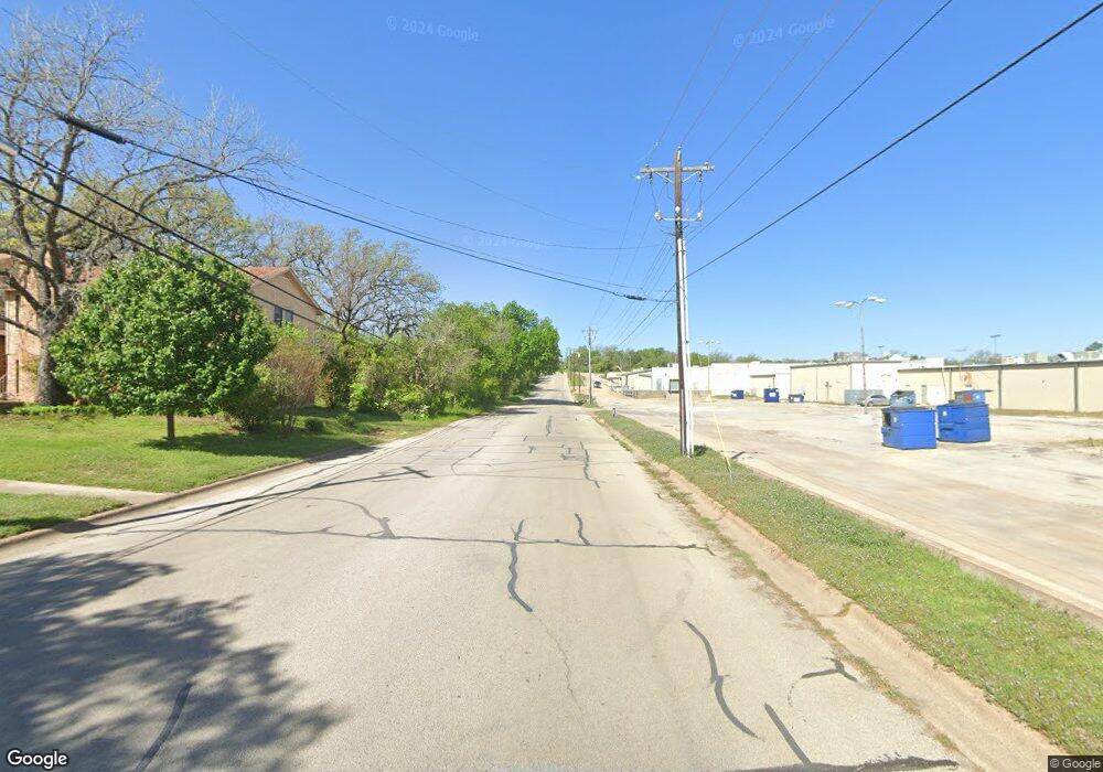 000 W Oak, Weatherford, TX 76086 - photo 1