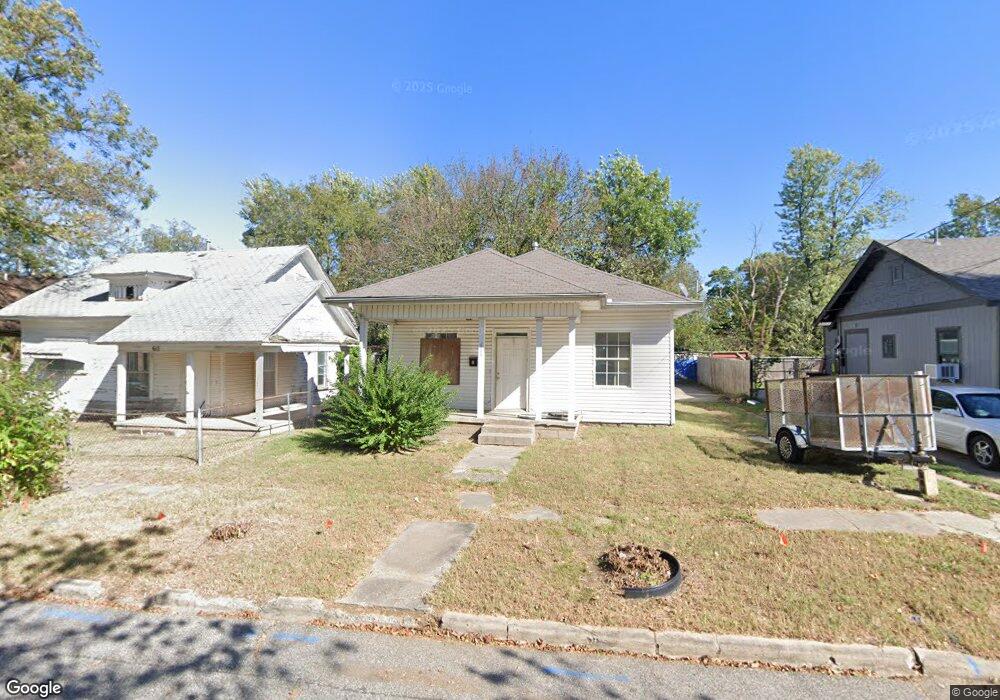 611 Hobson St, Shawnee, OK 74801 - photo 1