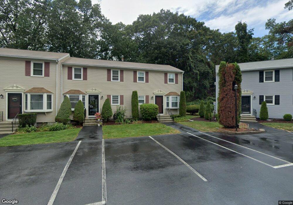 506 Woodhaven Ct unit 18, Cranston, RI 02920 - photo 1