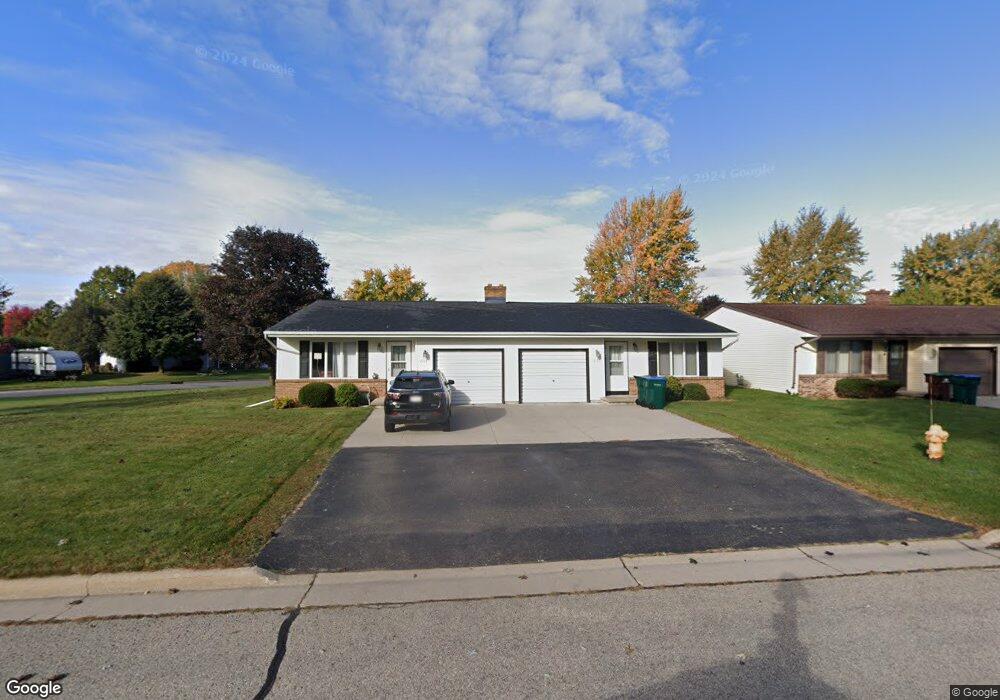 2107 N Whitney Dr, Appleton, WI 54914 - photo 1