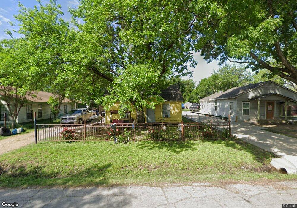 905 S Dallas St, Ennis, TX 75119 - photo 1