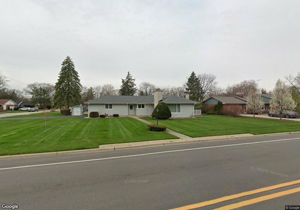 179 S Edgelawn Dr, Aurora, IL 60506 - photo 1