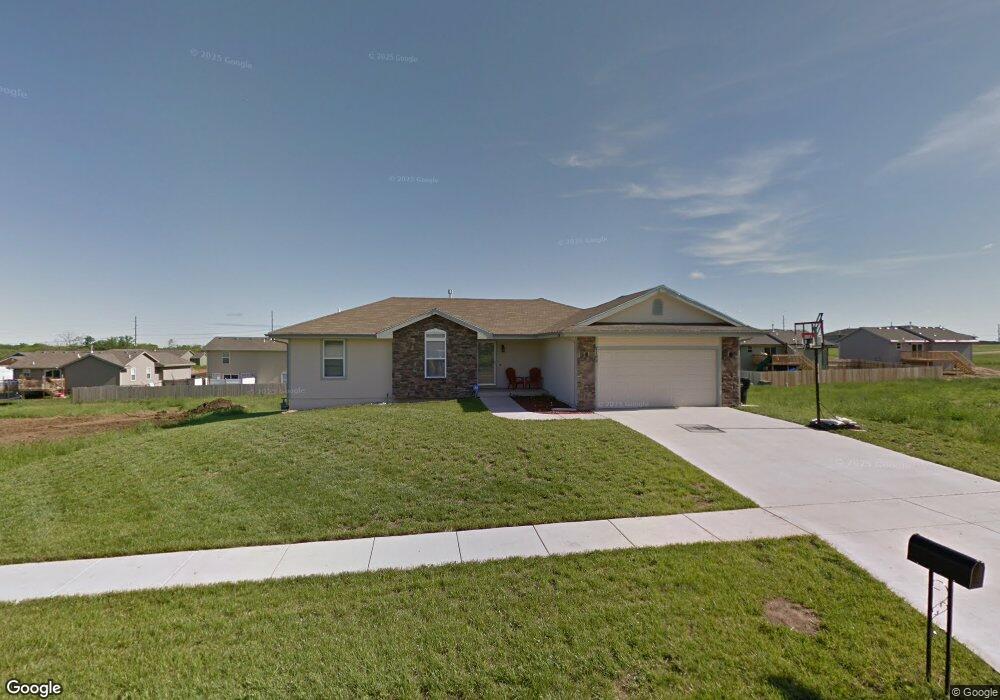 7104 SW 18th St, Topeka, KS 66615 - photo 1