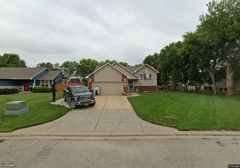 1711 N Prairie Run Cir, Mulvane, KS 67110 - photo 1